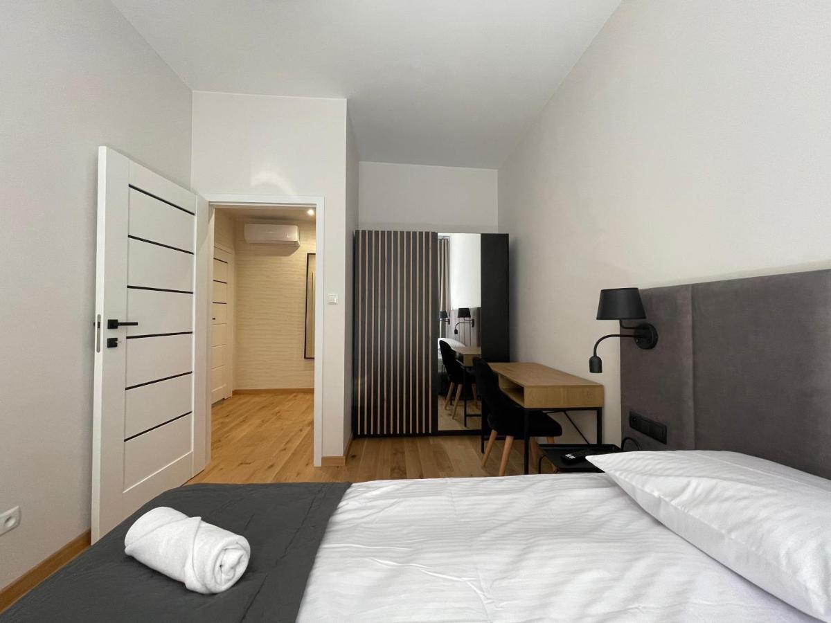 Revesen Premium Apartments Krakow Bagian luar foto