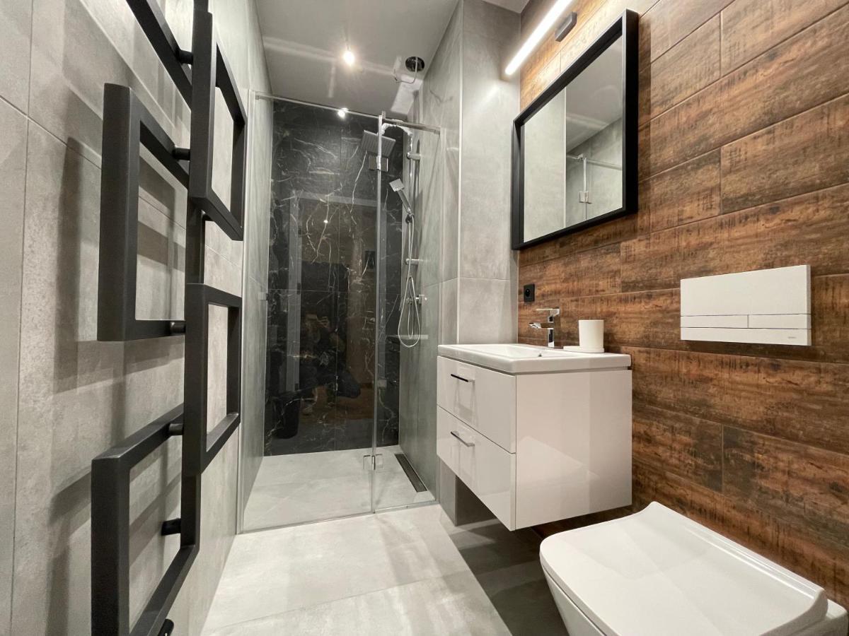 Revesen Premium Apartments Krakow Bagian luar foto