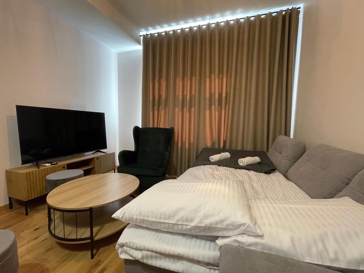 Revesen Premium Apartments Krakow Bagian luar foto