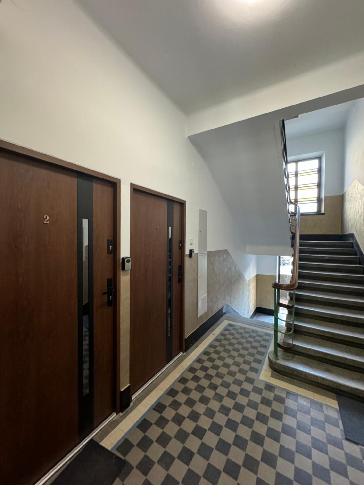 Revesen Premium Apartments Krakow Bagian luar foto