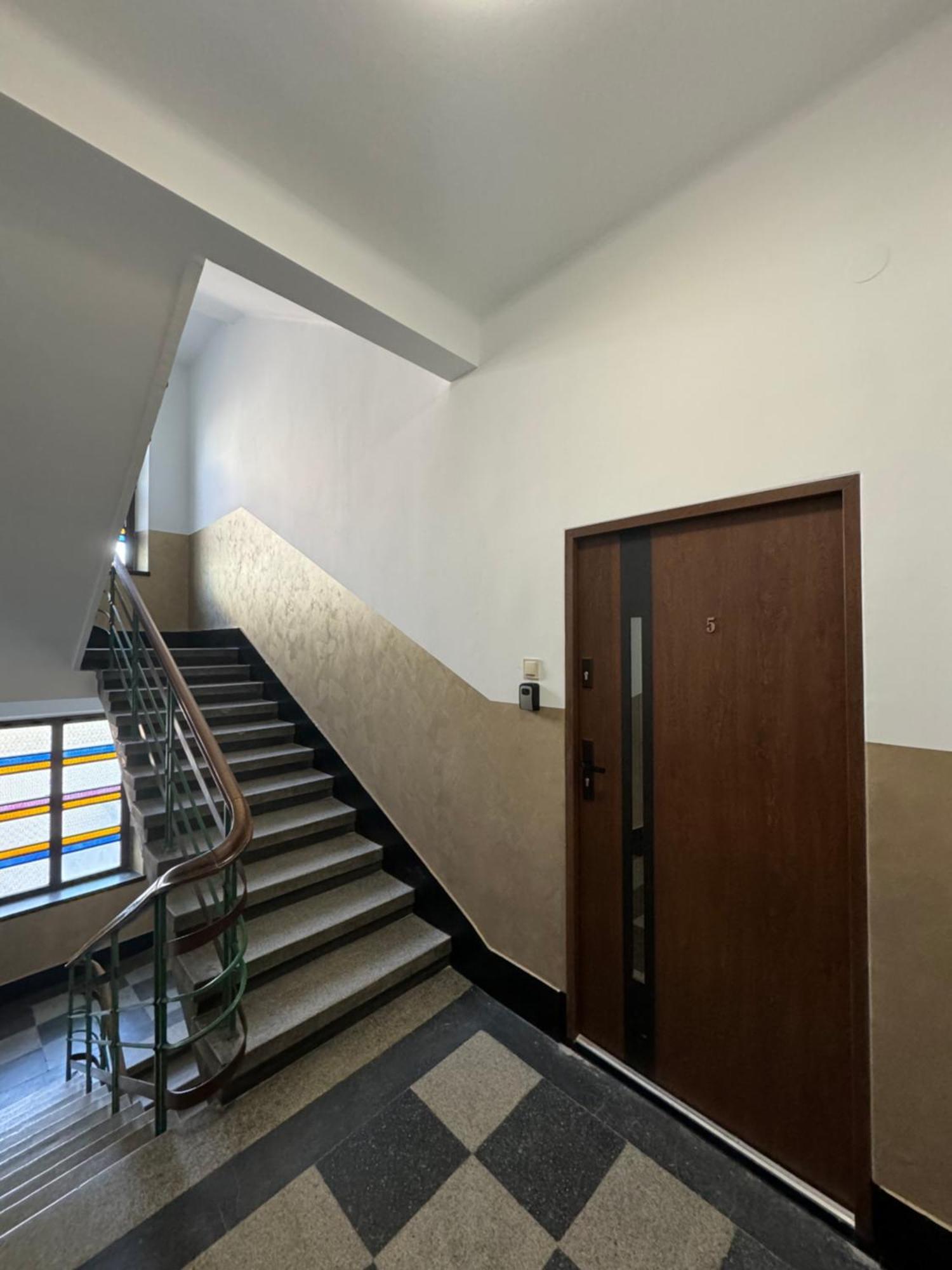 Revesen Premium Apartments Krakow Bagian luar foto