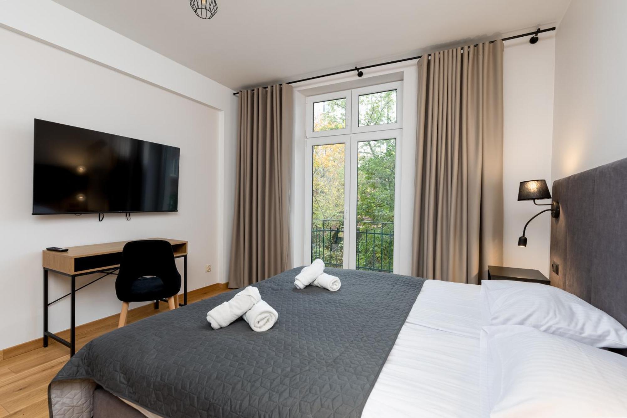 Revesen Premium Apartments Krakow Bagian luar foto