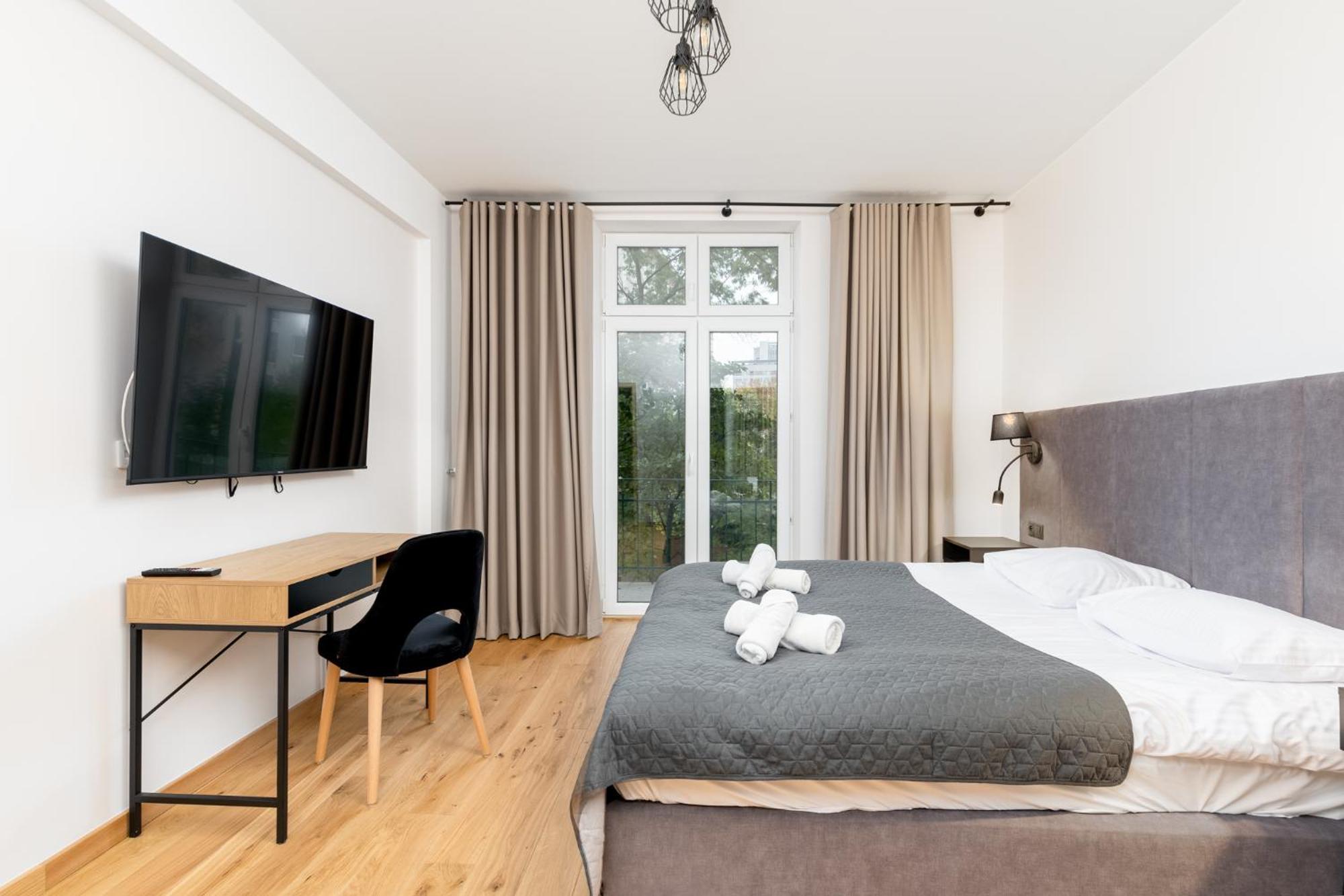 Revesen Premium Apartments Krakow Bagian luar foto