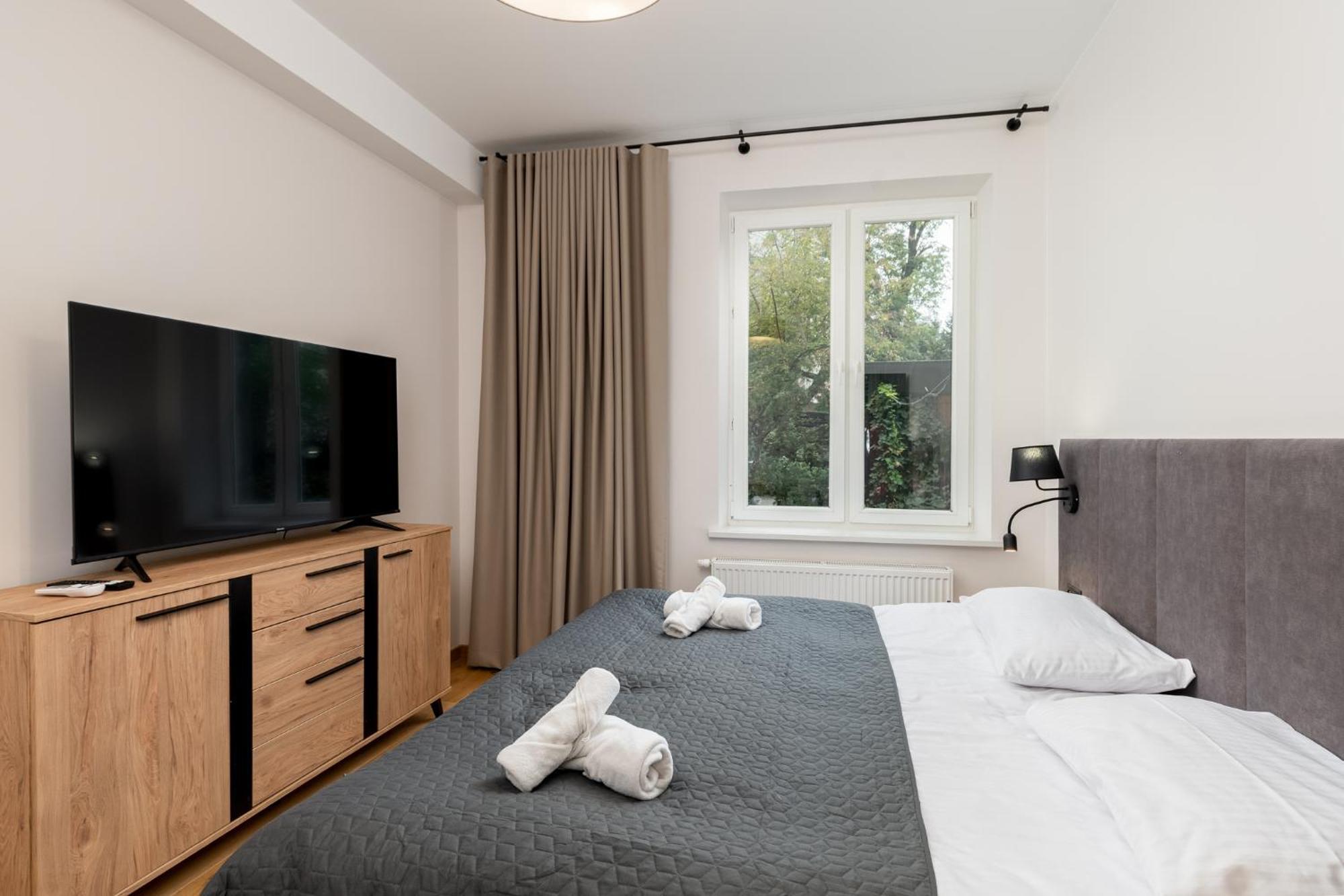 Revesen Premium Apartments Krakow Bagian luar foto