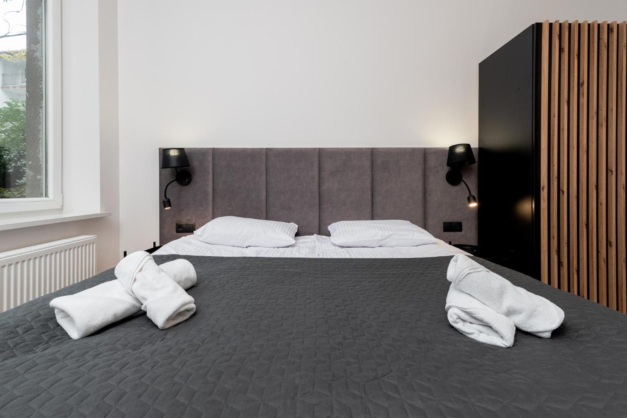 Revesen Premium Apartments Krakow Bagian luar foto