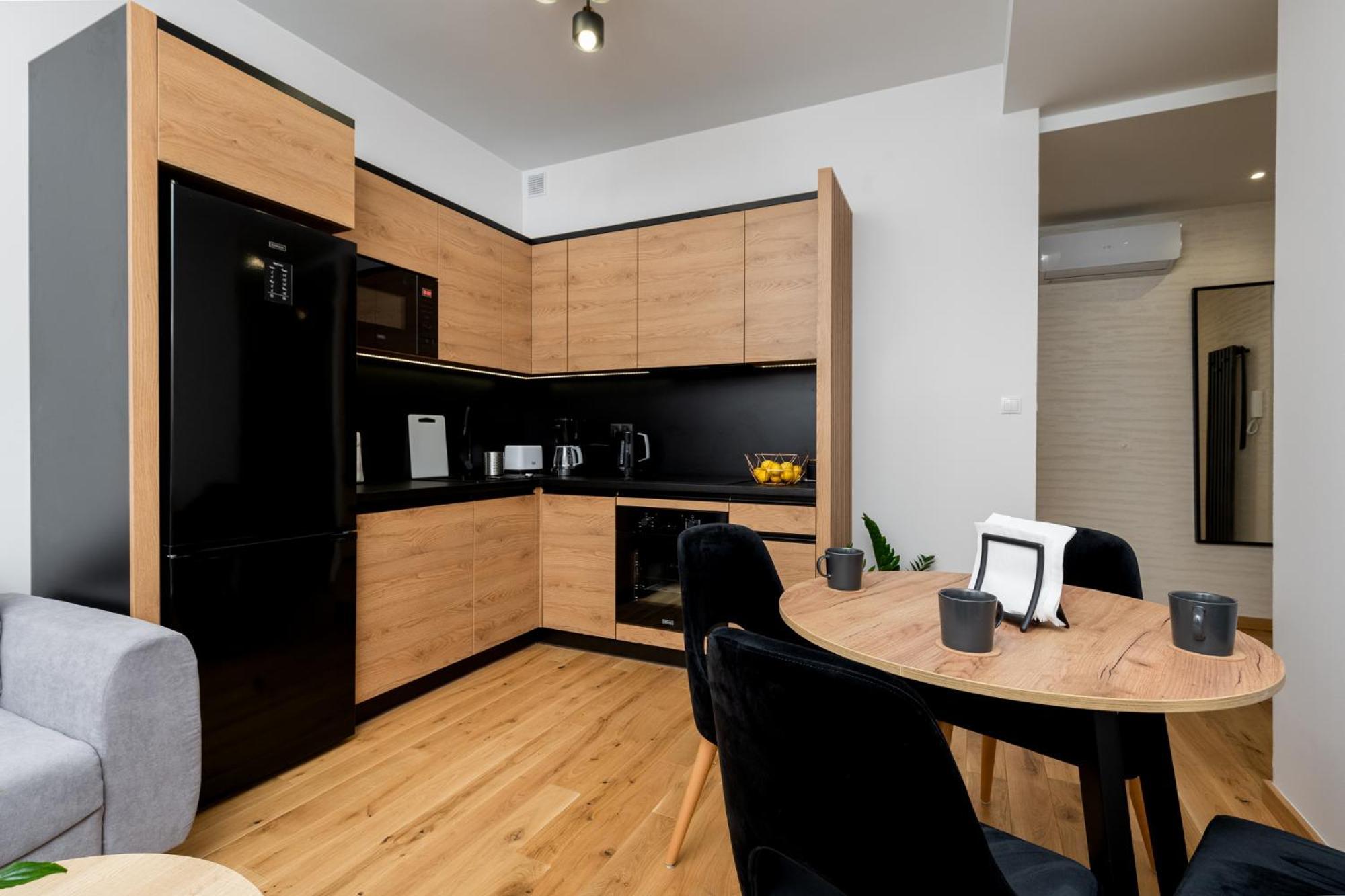 Revesen Premium Apartments Krakow Bagian luar foto