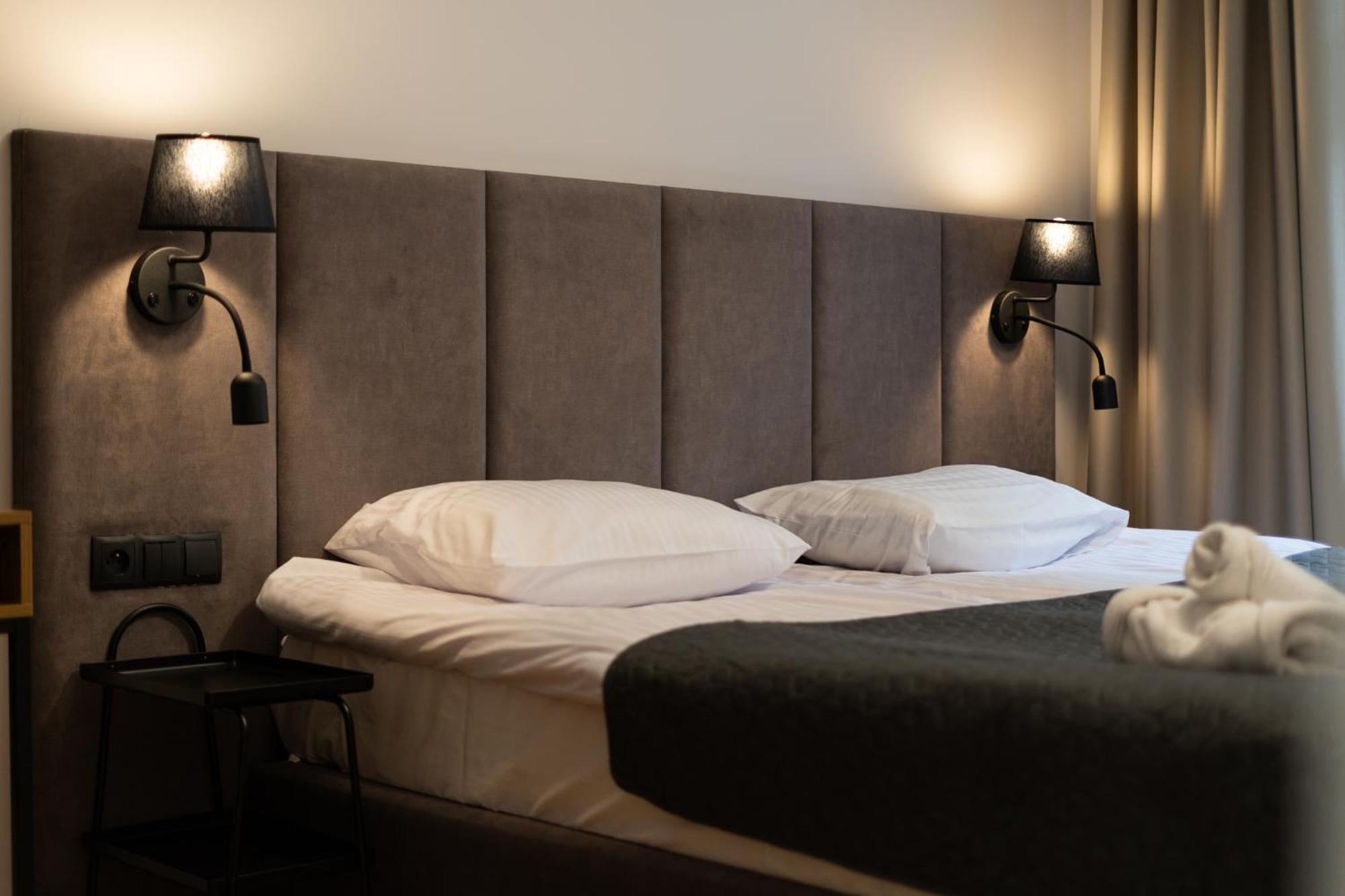 Revesen Premium Apartments Krakow Bagian luar foto