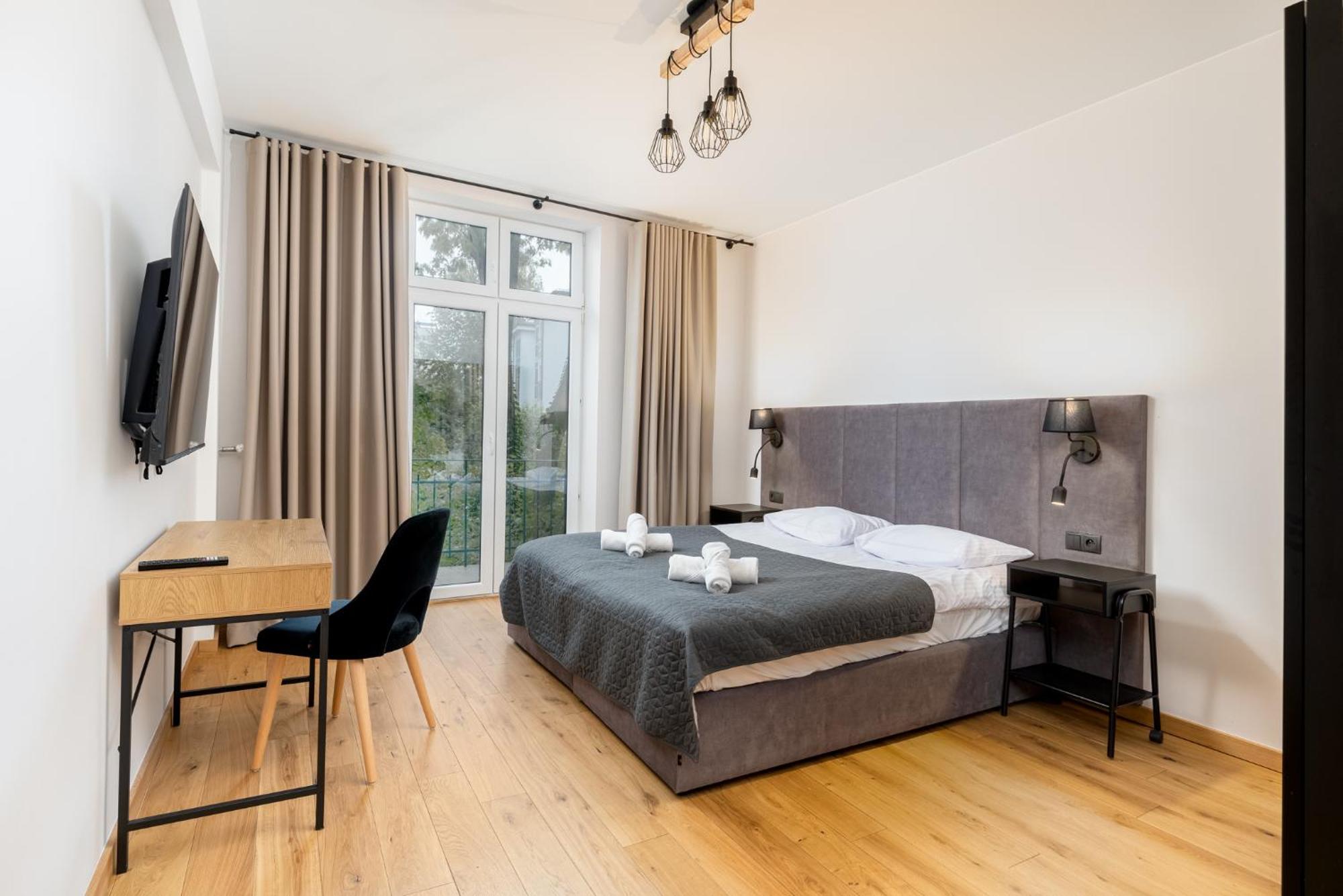 Revesen Premium Apartments Krakow Bagian luar foto